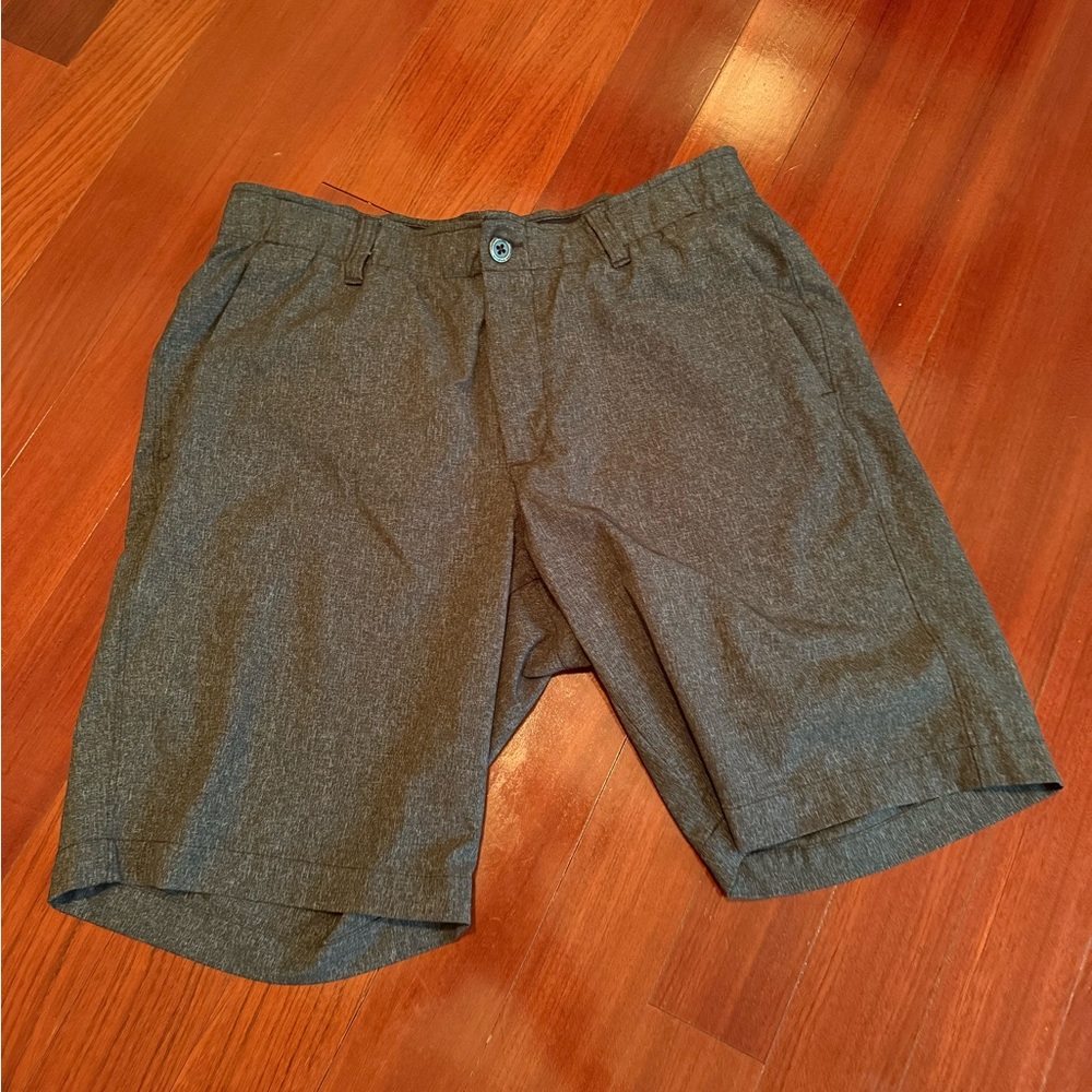 Men’s under armor golf shorts